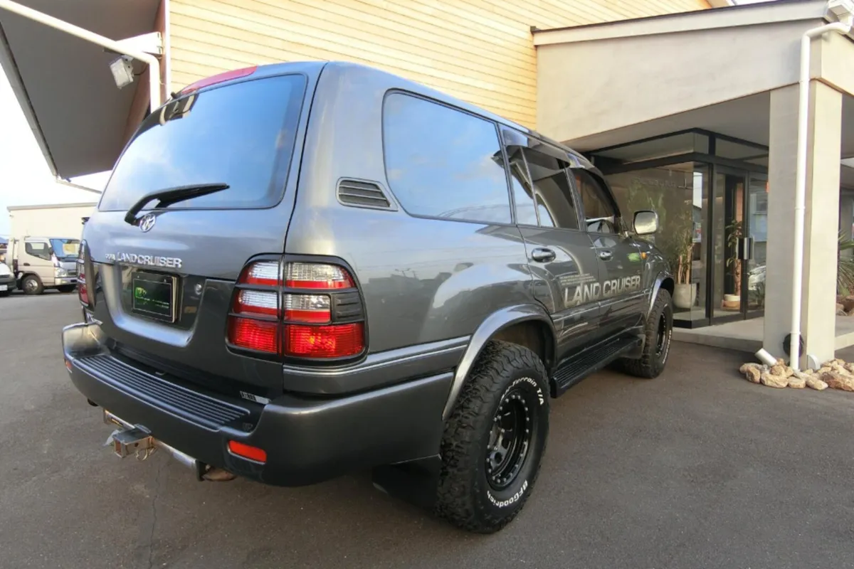 Toyota Land Cruiser Amazon  4.2D 187,000 km - Image 4