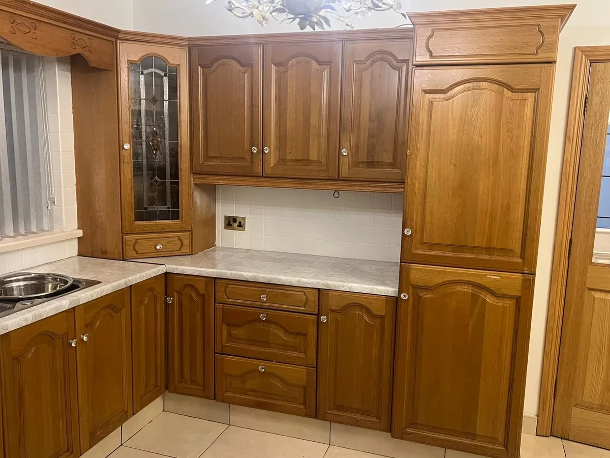 Solid oak kitchen - Image 2