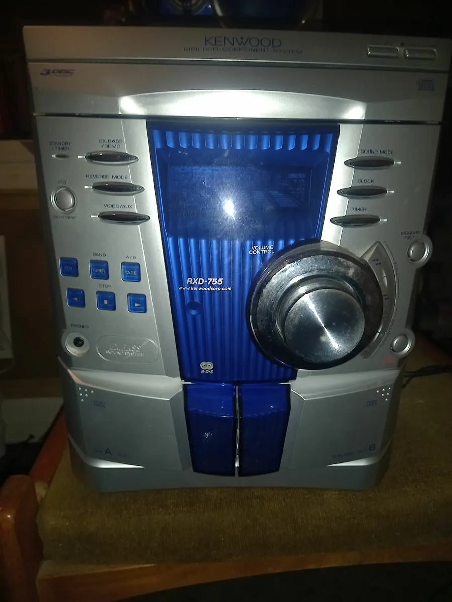 Vintage stereo system - Image 1