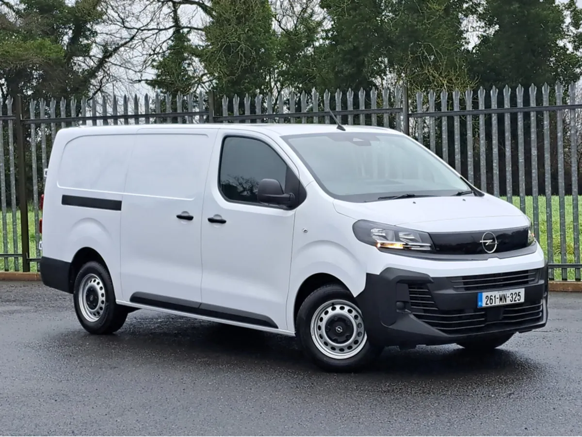 Opel Vivaro KOMFORT L2H1 1.5TD 120BHP - Image 2