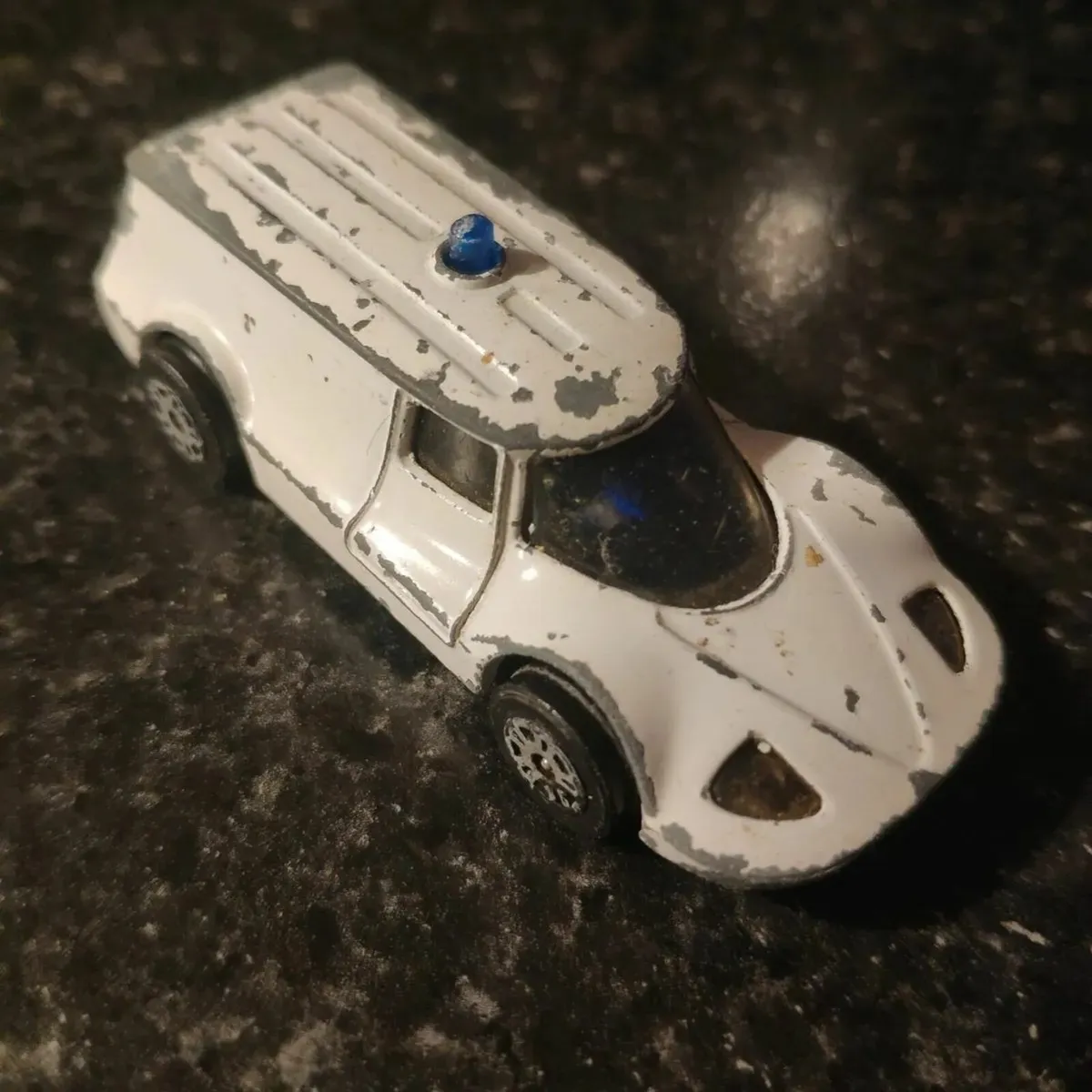 Vintage Corgi Cars - Image 4