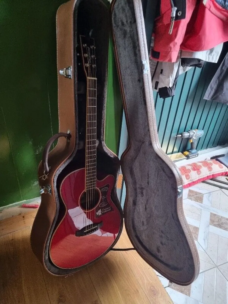 Tanglewood Guitar with hard case. - Image 3