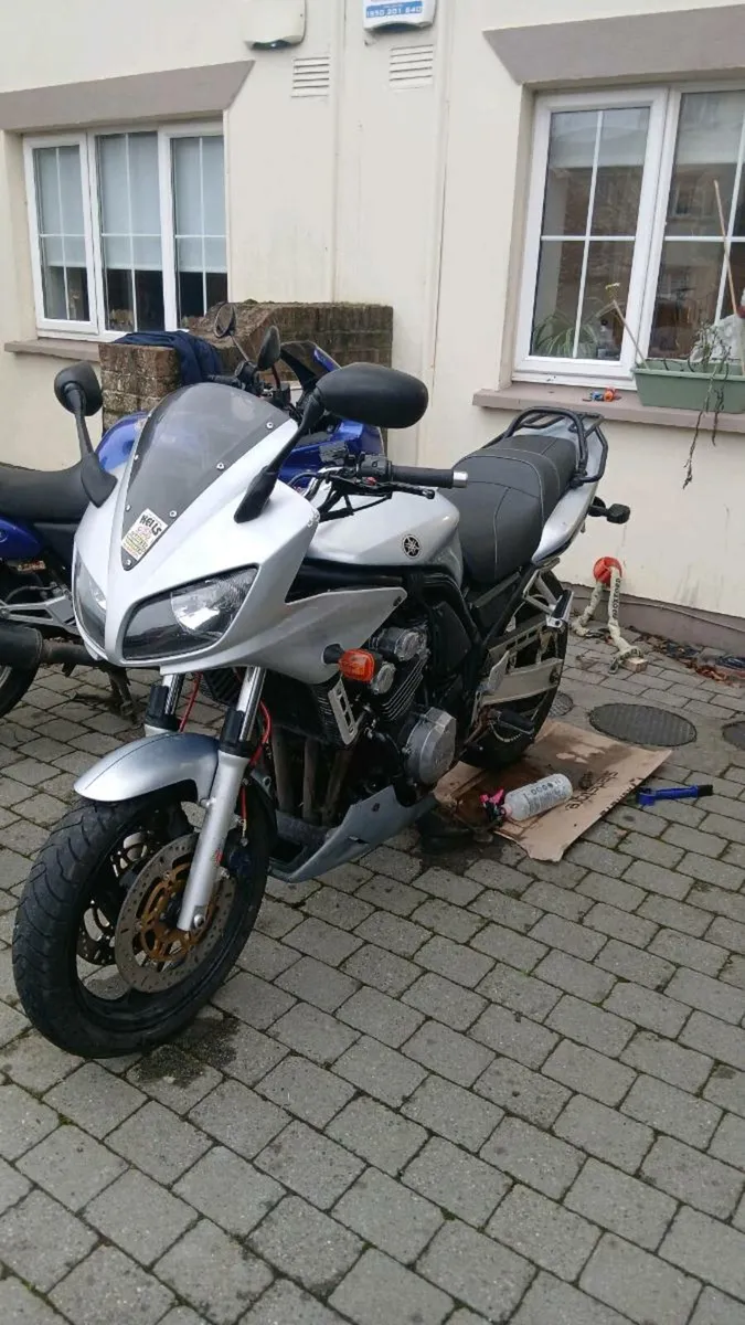 Yamaha Fazer 600 - Image 1