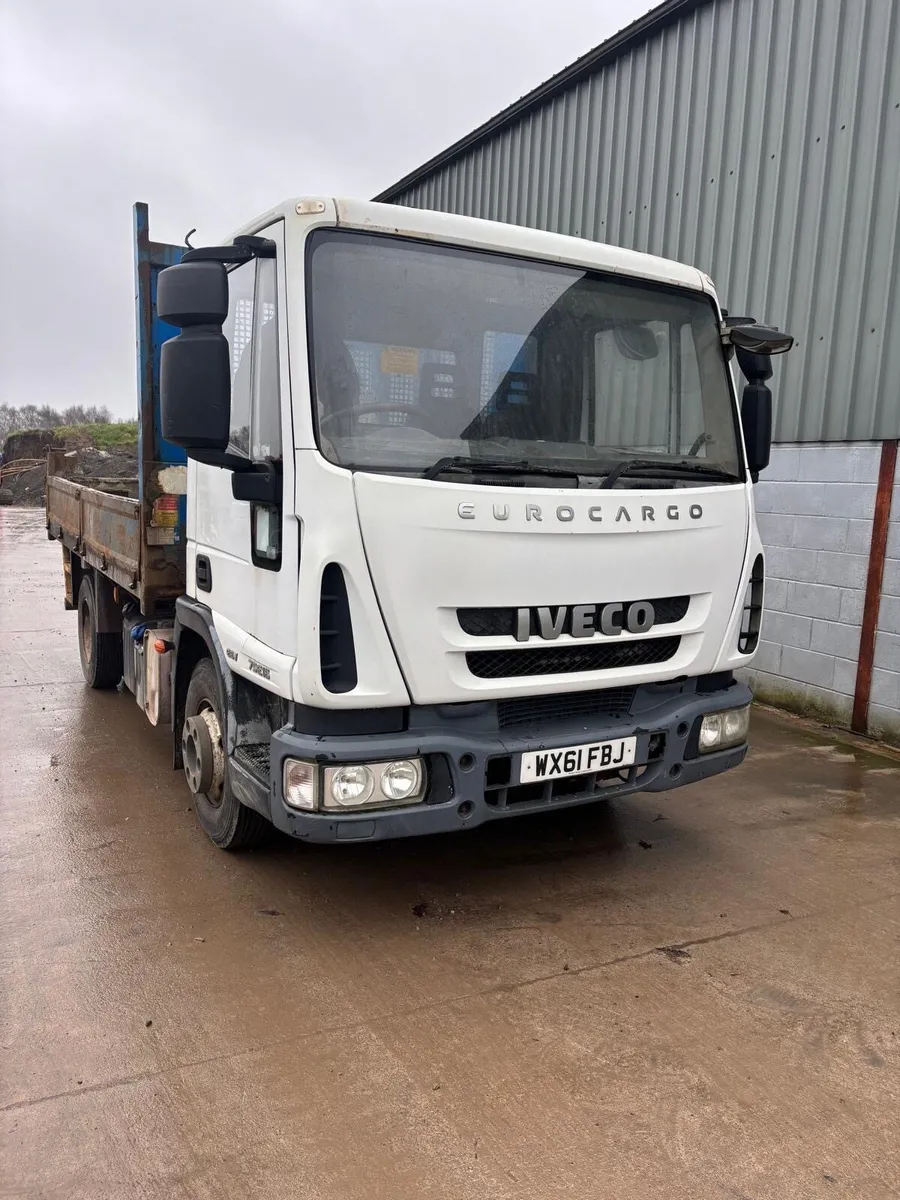 2011 Iveco tipper lorry - Image 1