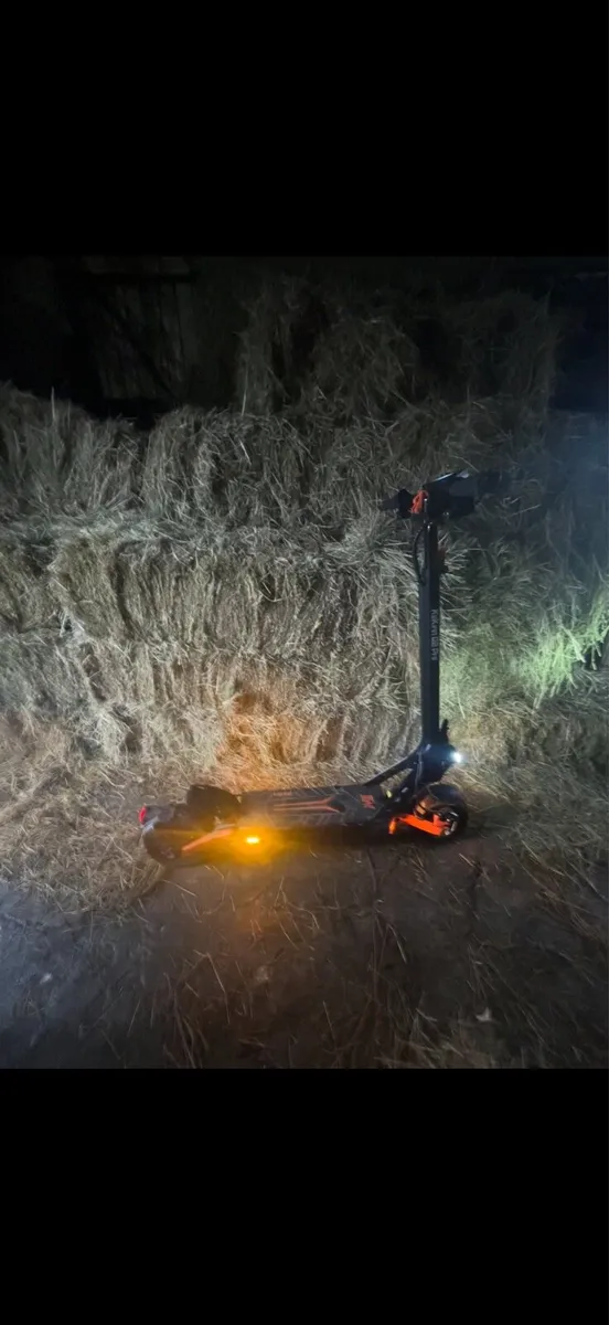 E scooter - Image 1