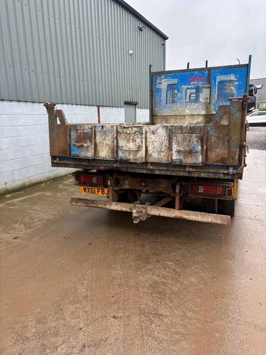 2011 Iveco tipper lorry - Image 4