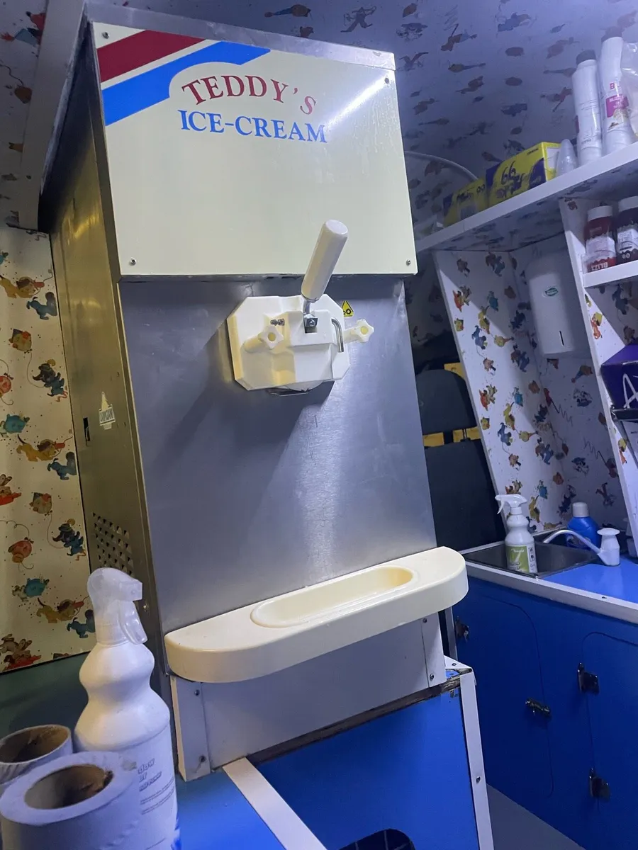 Ice cream van - Image 3