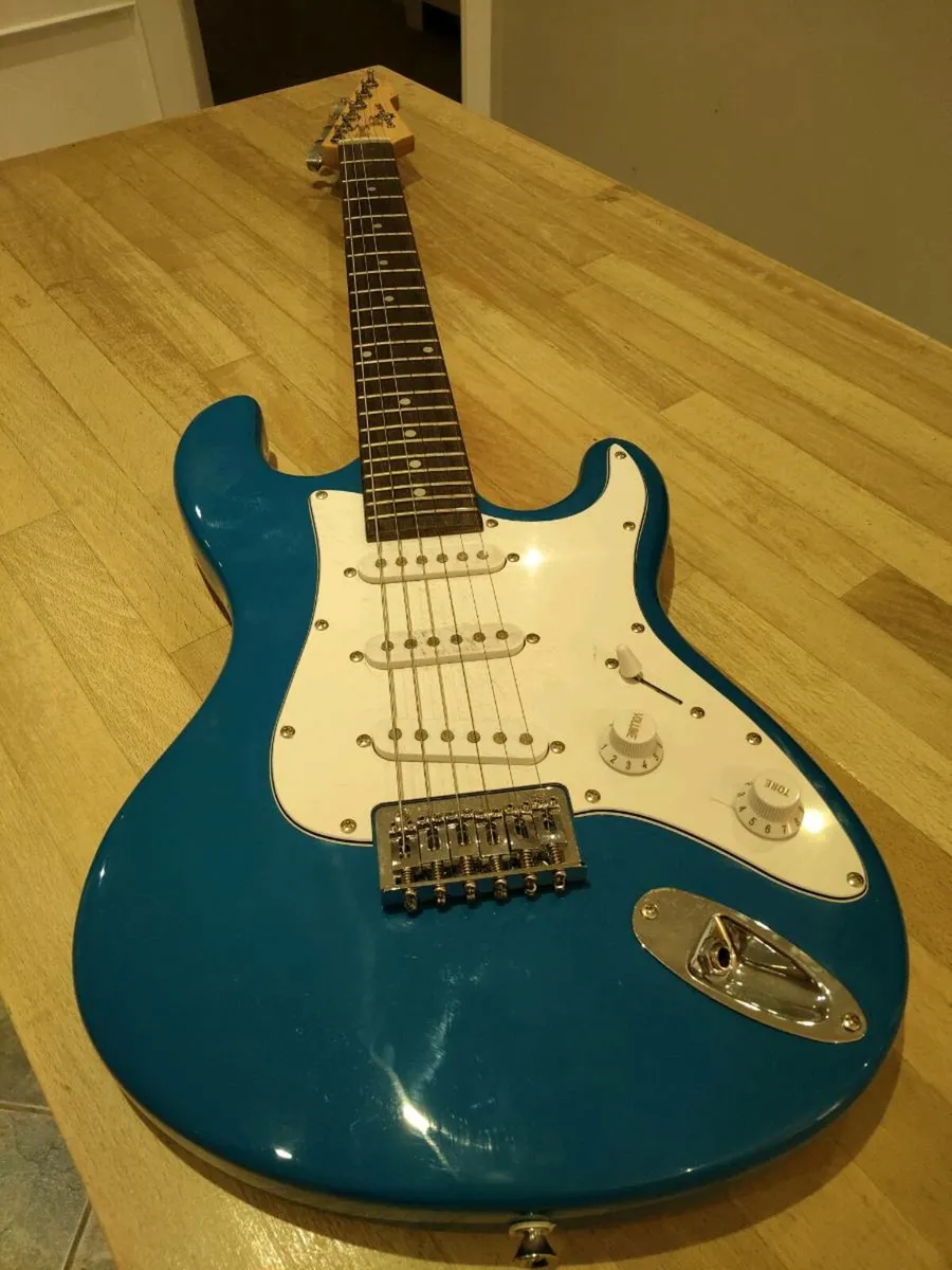 Electric Guitar - Image 1