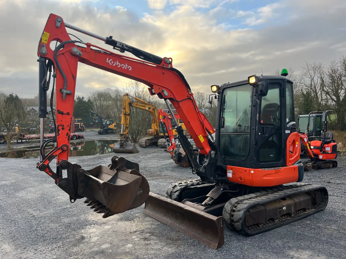 2019 Kubota U48-4 - Image 2