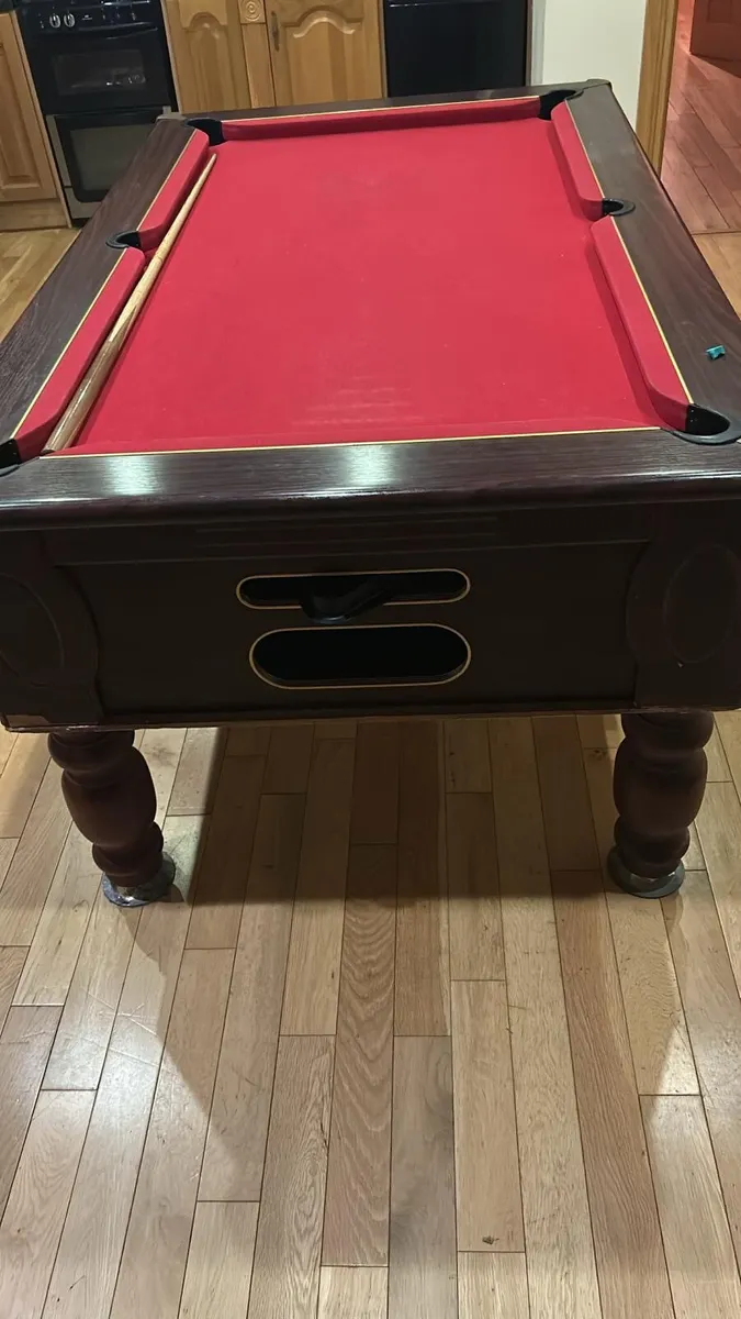 Pool table - Image 2