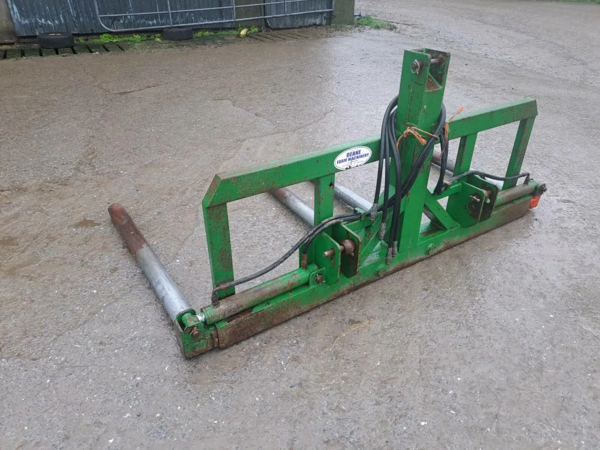 Bale Handlers - Image 4