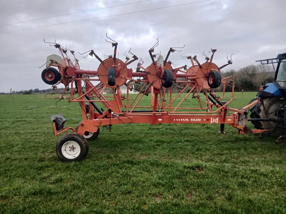 Lely Lotus 1020 Tedder Trailed - Image 2