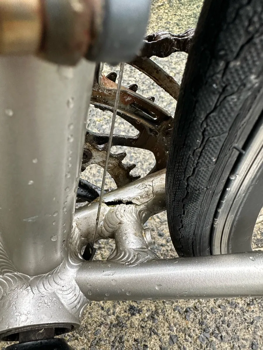 Carreras sports bike - Image 3