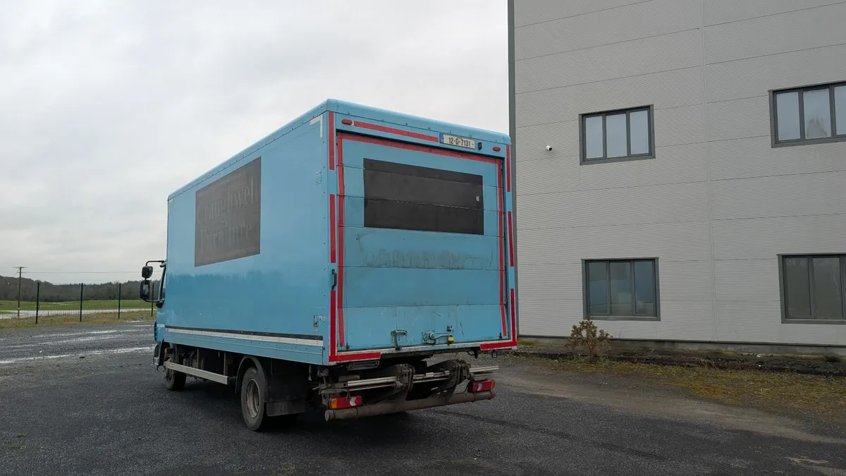 DAF LF45.160 7.5T Box Body with Tail lift - Image 3