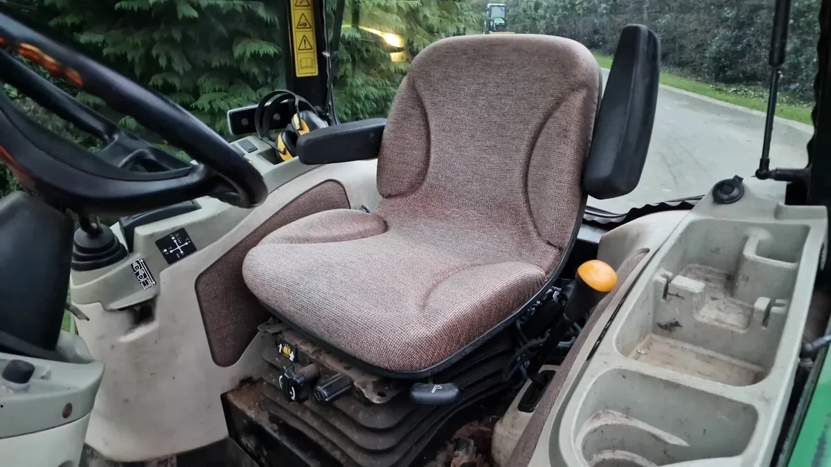 John Deere 4320 50hp Compact Tractor with Loader - Image 4