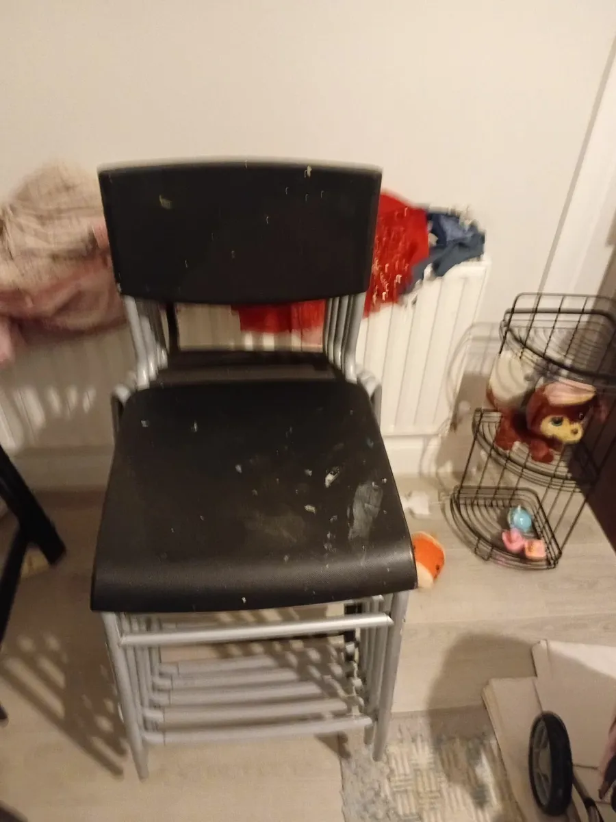 High chairs - Image 1