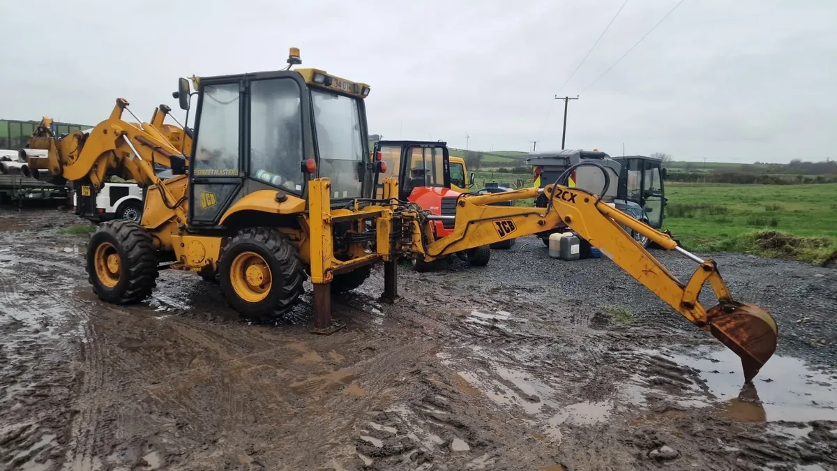JCB 2CX Backhoe Loader 3000 hours - Image 3