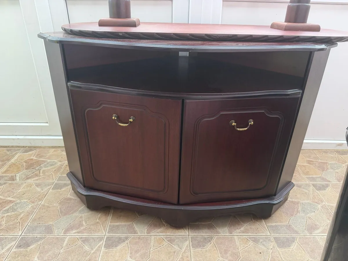 Tv cabinet - Image 1