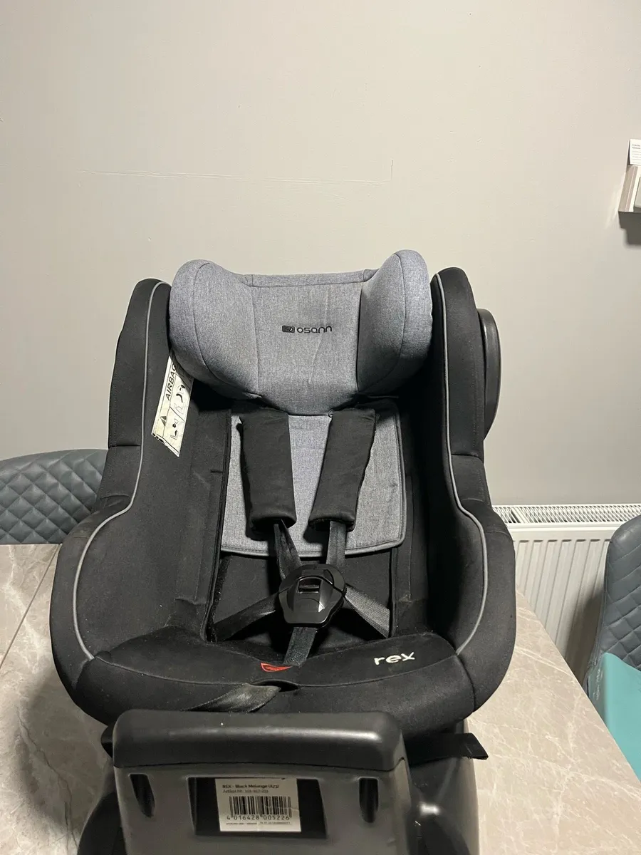 Car seat - Image 1