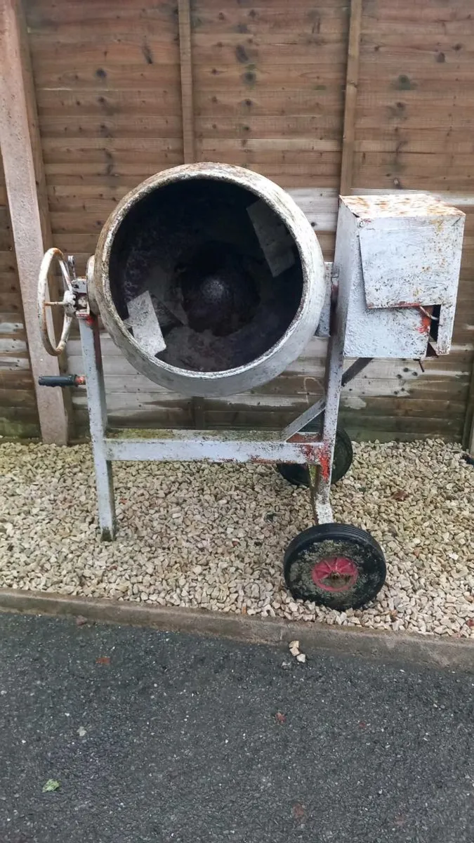 Belle cement mixer - Image 1