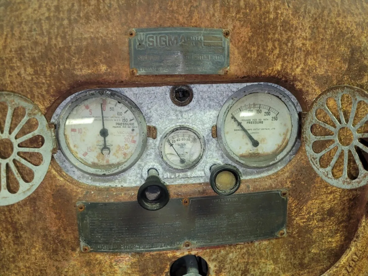 1938 Coventry Climax Fire Engine "Morris 8" - Image 3