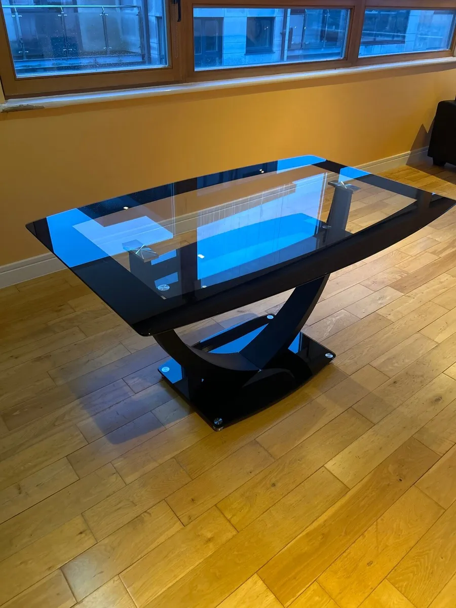 Kitchen Table - Image 2