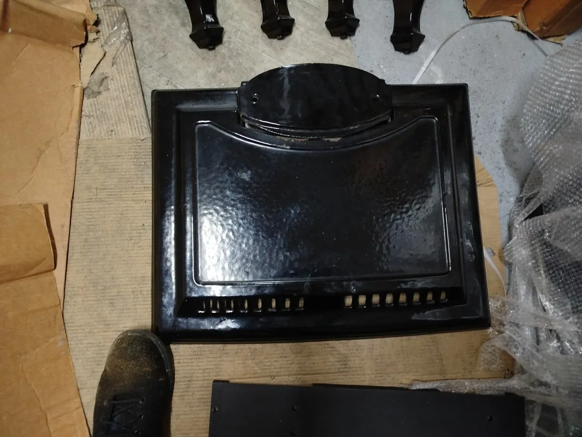 stove,  recently removed,  parts  or  dry  install - Image 4