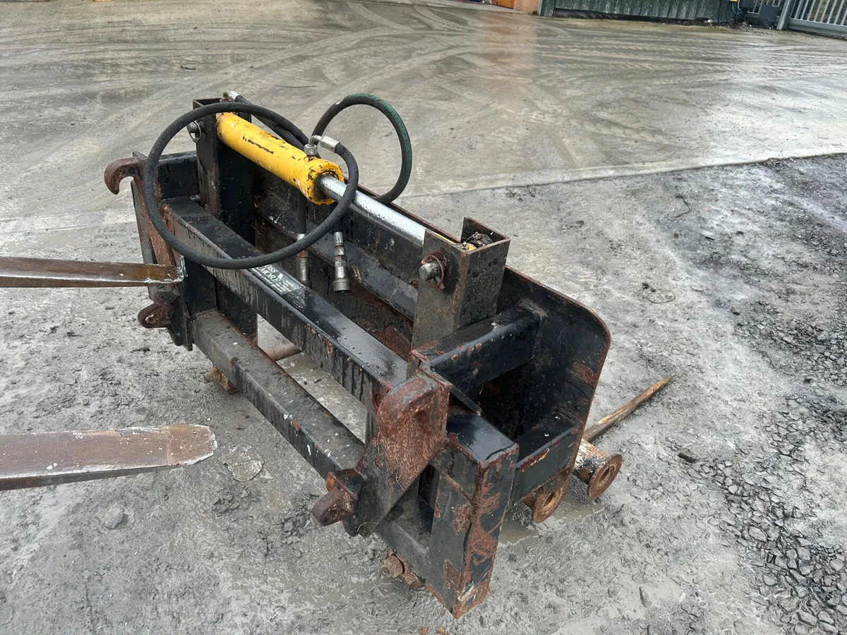 RossMore Hyd Bale Handler - Image 3