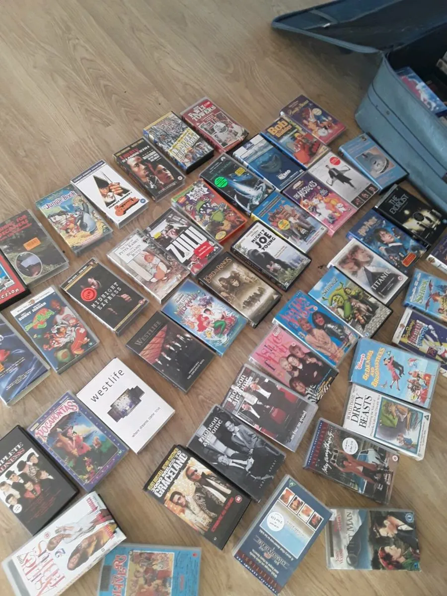 Vhs video loads of  one euro each - Image 1