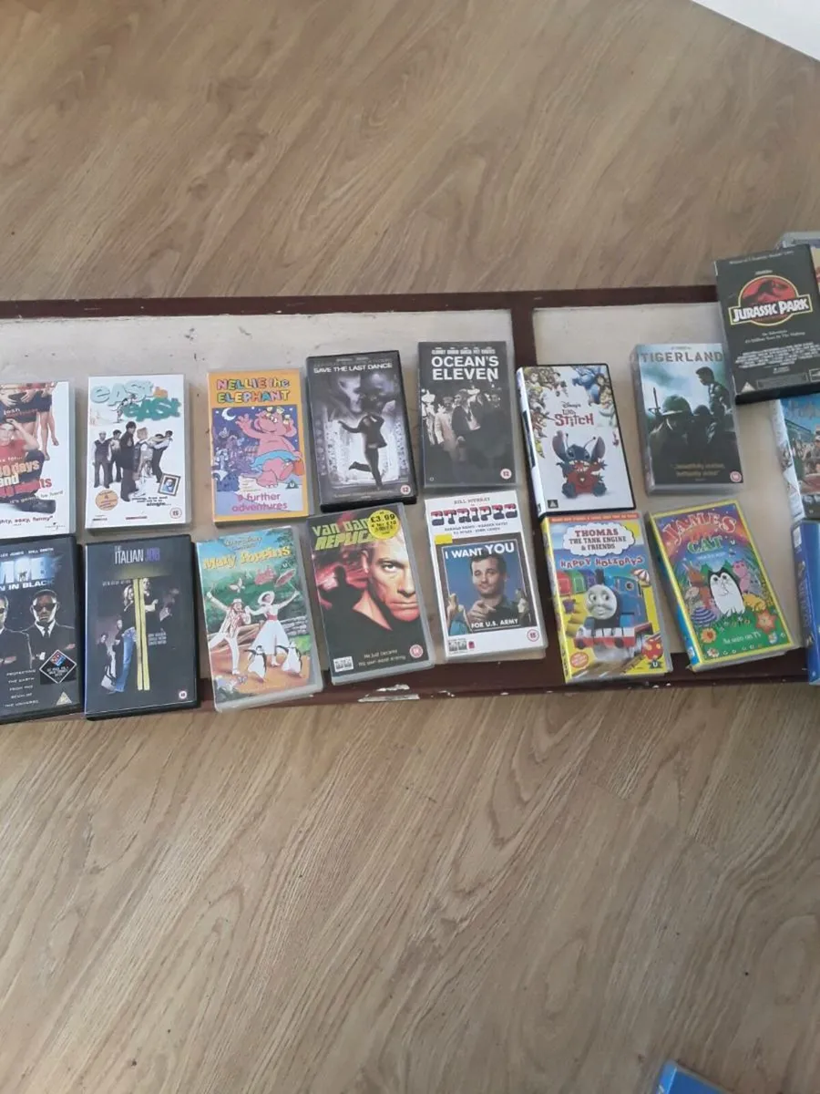 Vhs video loads of  one euro each - Image 4