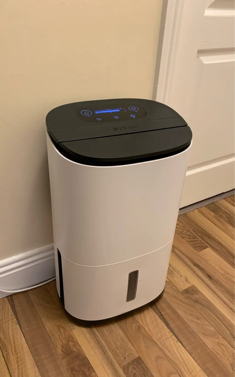 MeacoDry Dehumidifier and Air Circulator - Image 4