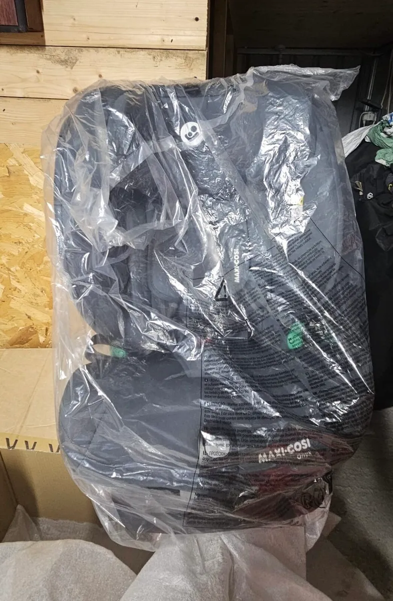 Car Seat (Maxi Cosi) - Image 1