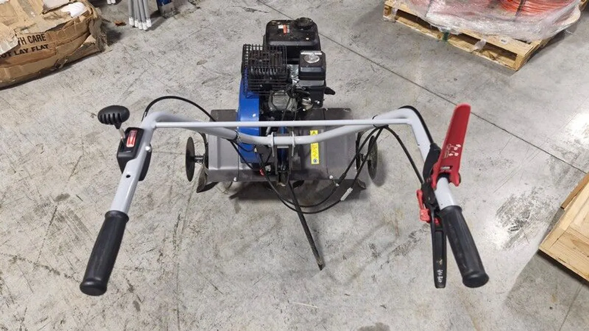 Staub ST 2960 R Petrol Garden Tiller as new condition - Image 2