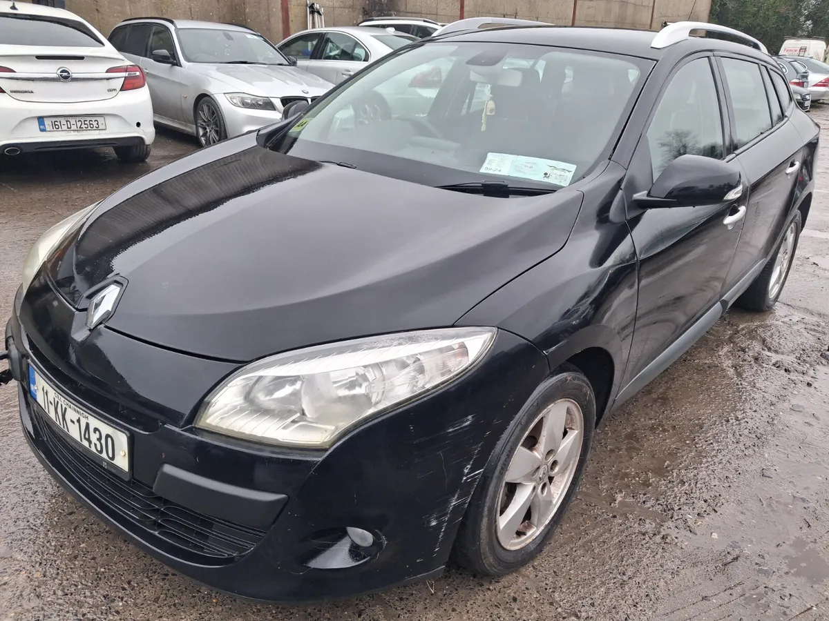 2011 Renault Megane estate parts - Image 2