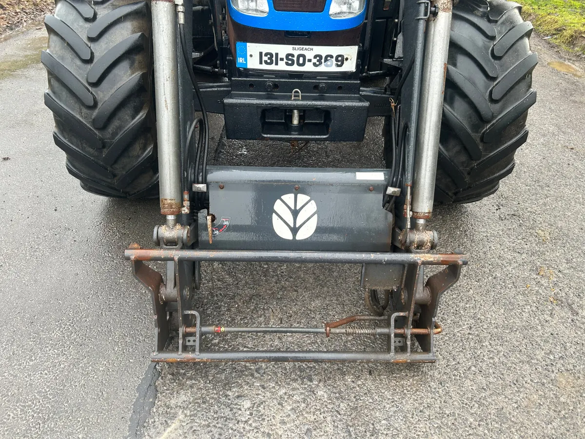 2013 New Holland T5.95 with Loader - Image 3