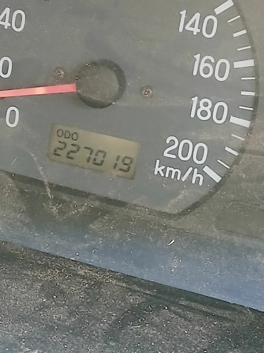 Mitsubishi Pajero 2005 - Image 2