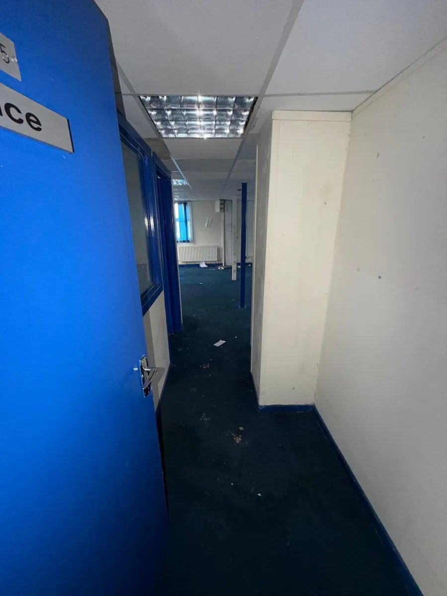 Three Portacabins - Image 3