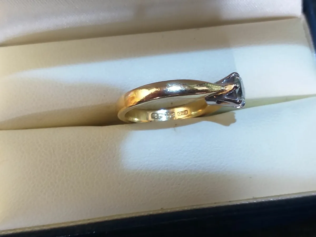 Diamond solitaire ring - Image 4