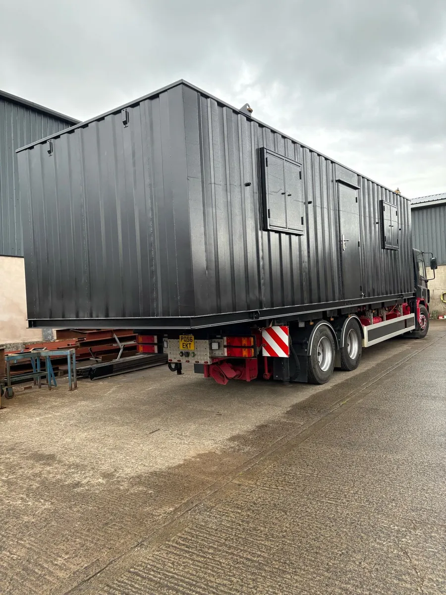 30 x 10 secure office/ welfare unit - Image 2