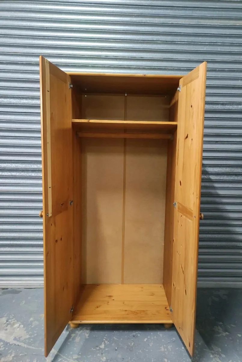Solid pine wardrobe🚚 - Image 2