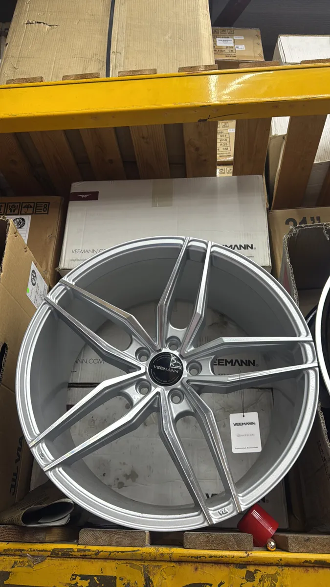 20” Veemann 5x112 alloy and tyres 10” all round