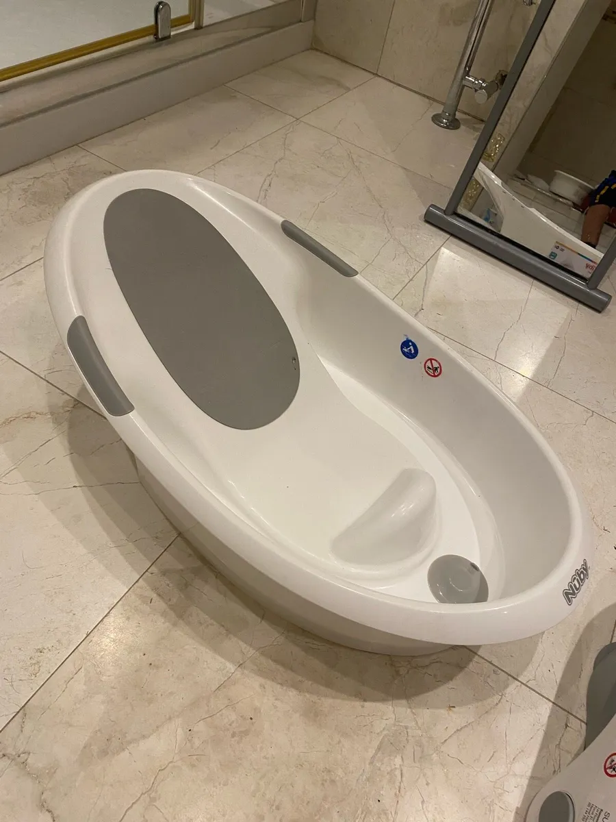 Two baby baths - Image 2