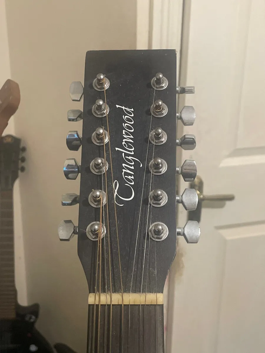 Acoustic guitar - Image 3