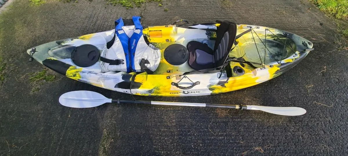 9ft Kayak Bundle - Image 1