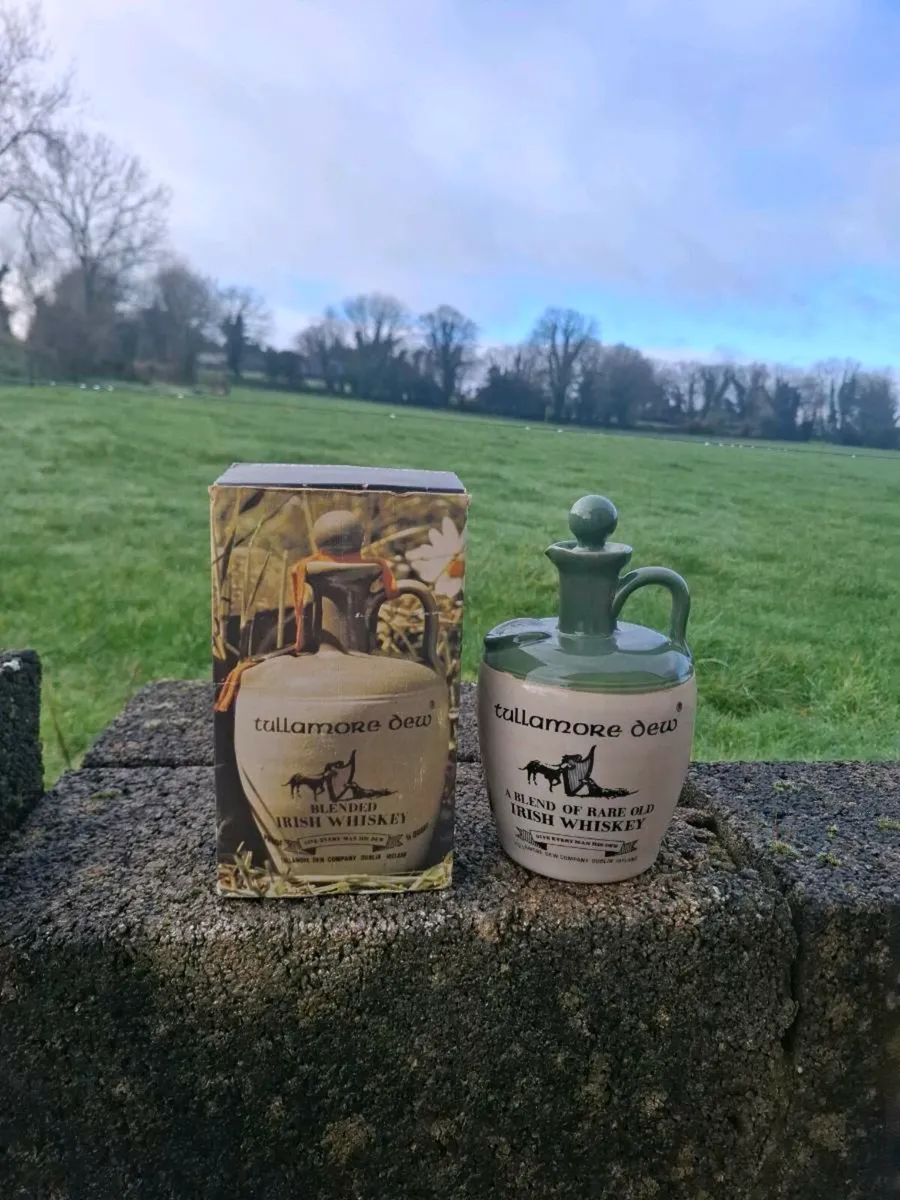 Tullamore dew bottle with box - Image 1