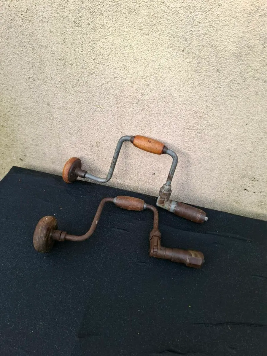 2 vintage manual drills