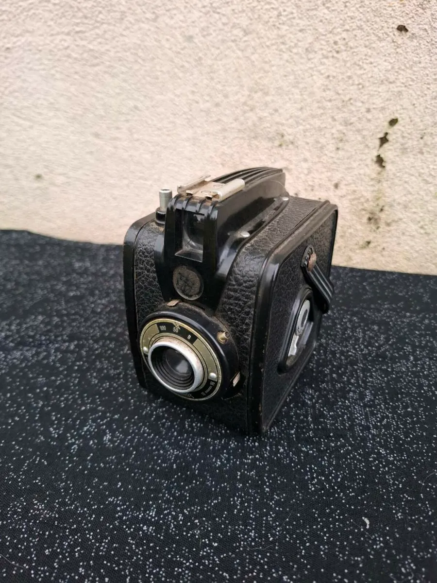 Vintage camera postage possible - Image 1