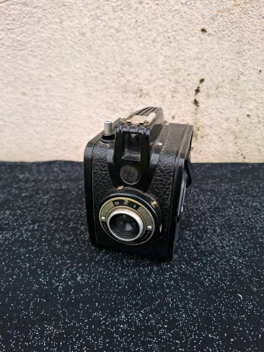 Vintage camera postage possible - Image 2