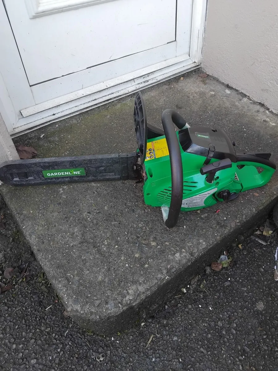 2019 gardenline 41cc chainsaws running well - Image 1
