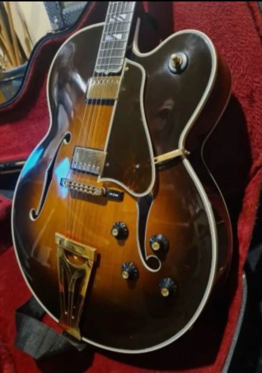 Gibson super 400 archtop jazz guitar - Image 1